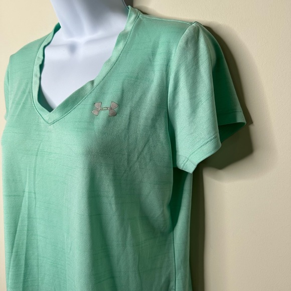 Under Armour Short Sleeve Mint Green V Neck Shirt Women's Small - Picture 2 of 5